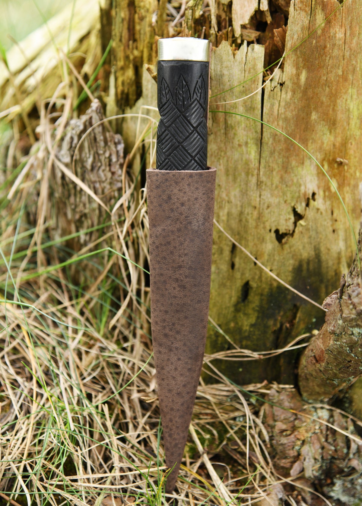 Couteau écossais Sgian Dubh à lame damassée avec étui en cuir
