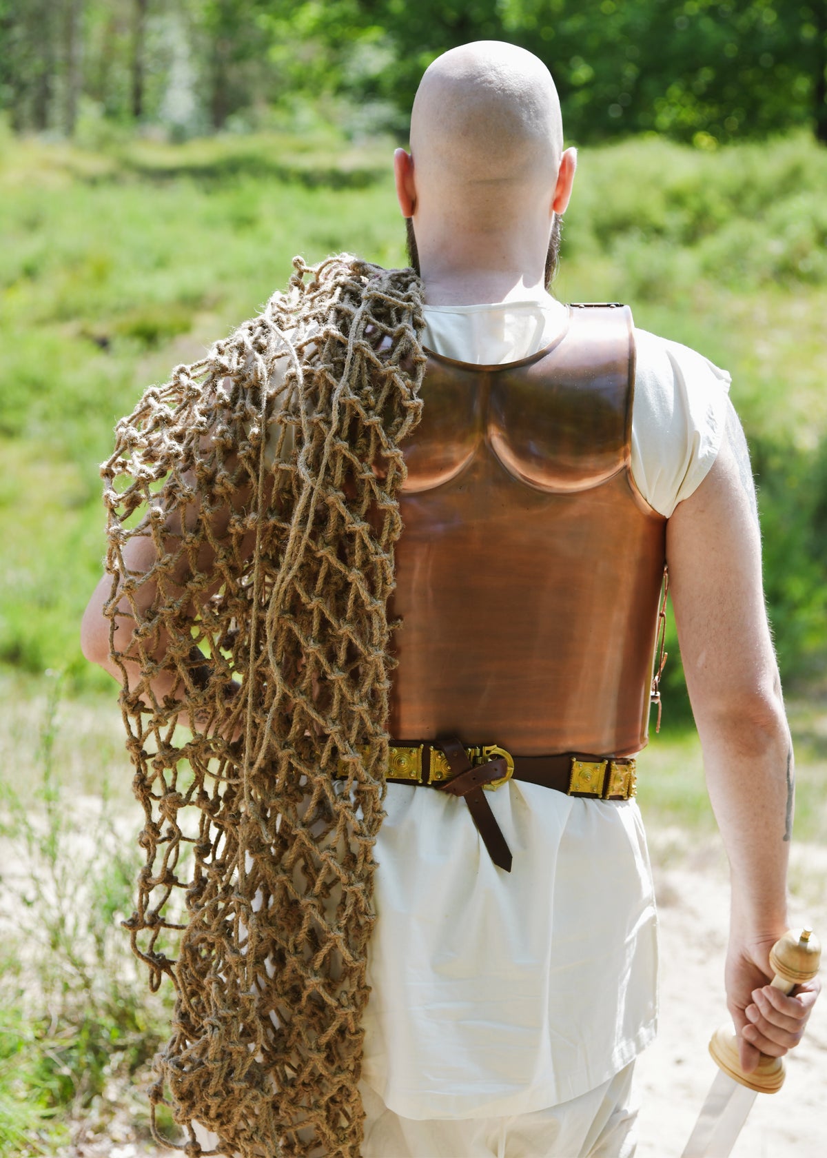 Cuirasse musculaire spartiate en acier finition bronze