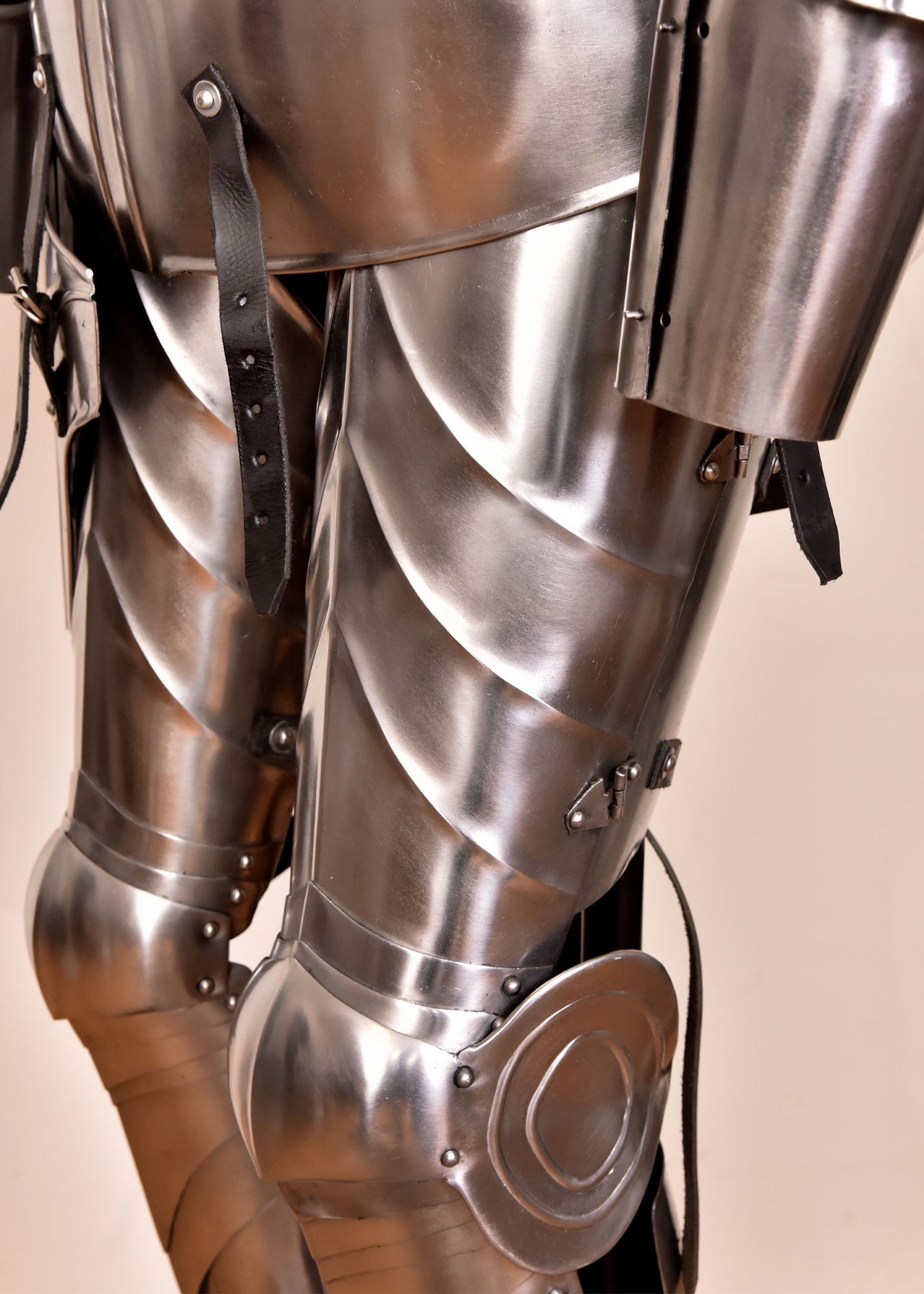 Armure de chevalier médiévale complète en acier avec support