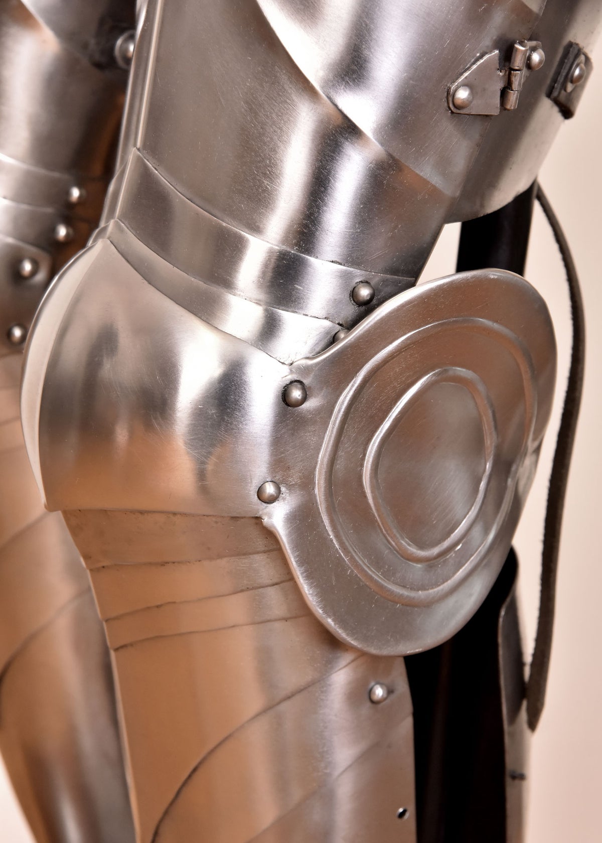 Armure de chevalier médiévale complète en acier avec support
