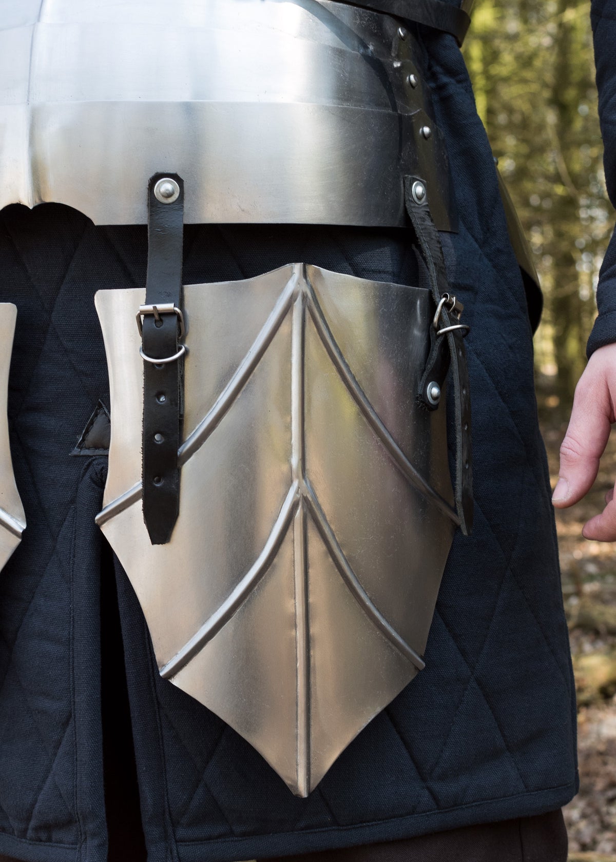 Cuirasse gothique avec tassettes en acier