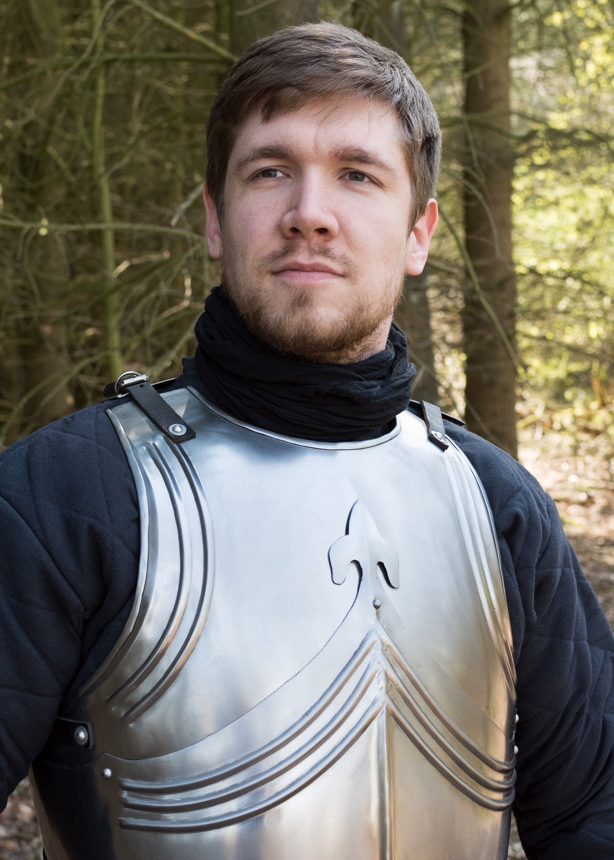 Cuirasse gothique avec tassettes en acier
