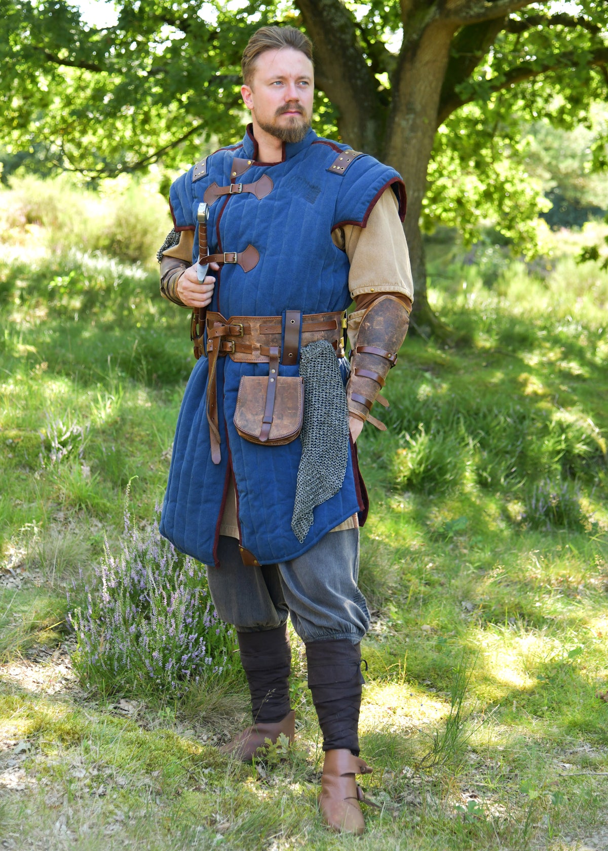 Gambison médiéval Vari aspect usé, bleu et marron