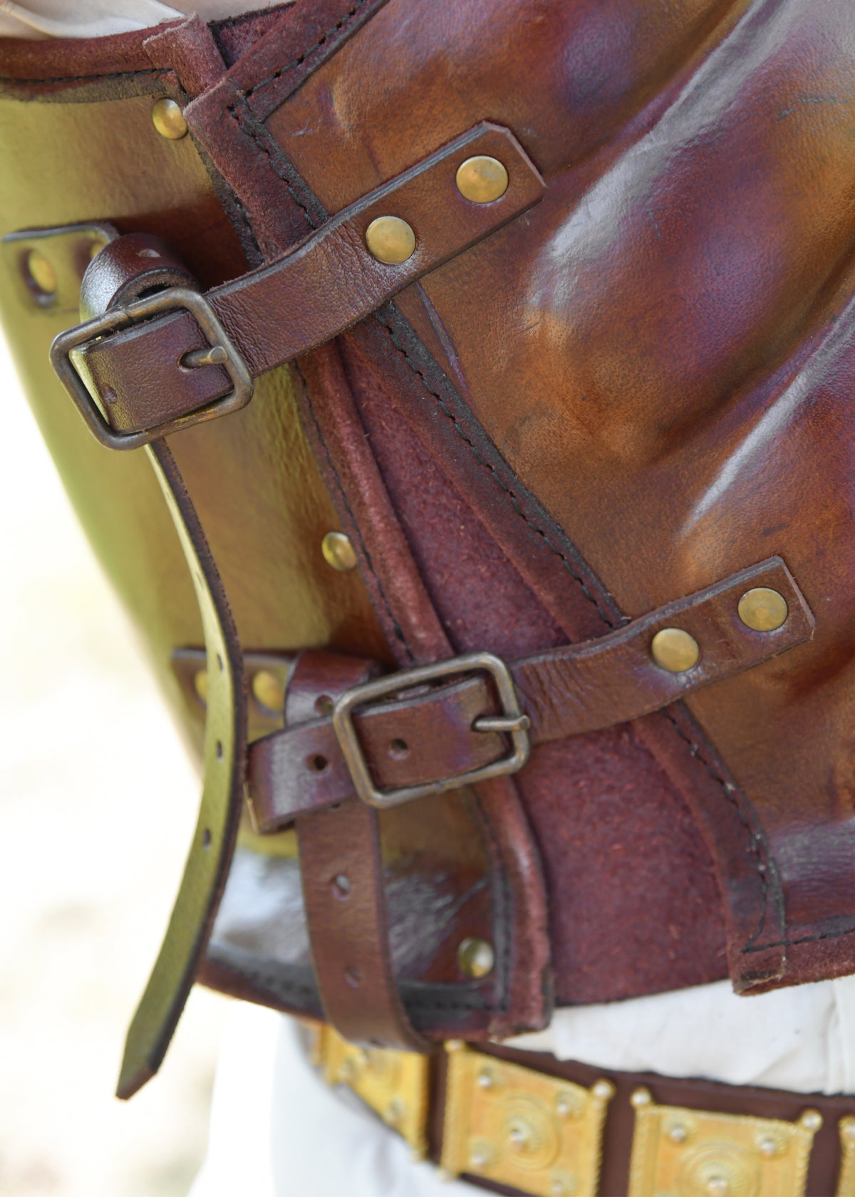 Cuirasse musclée en cuir de style gréco-romain