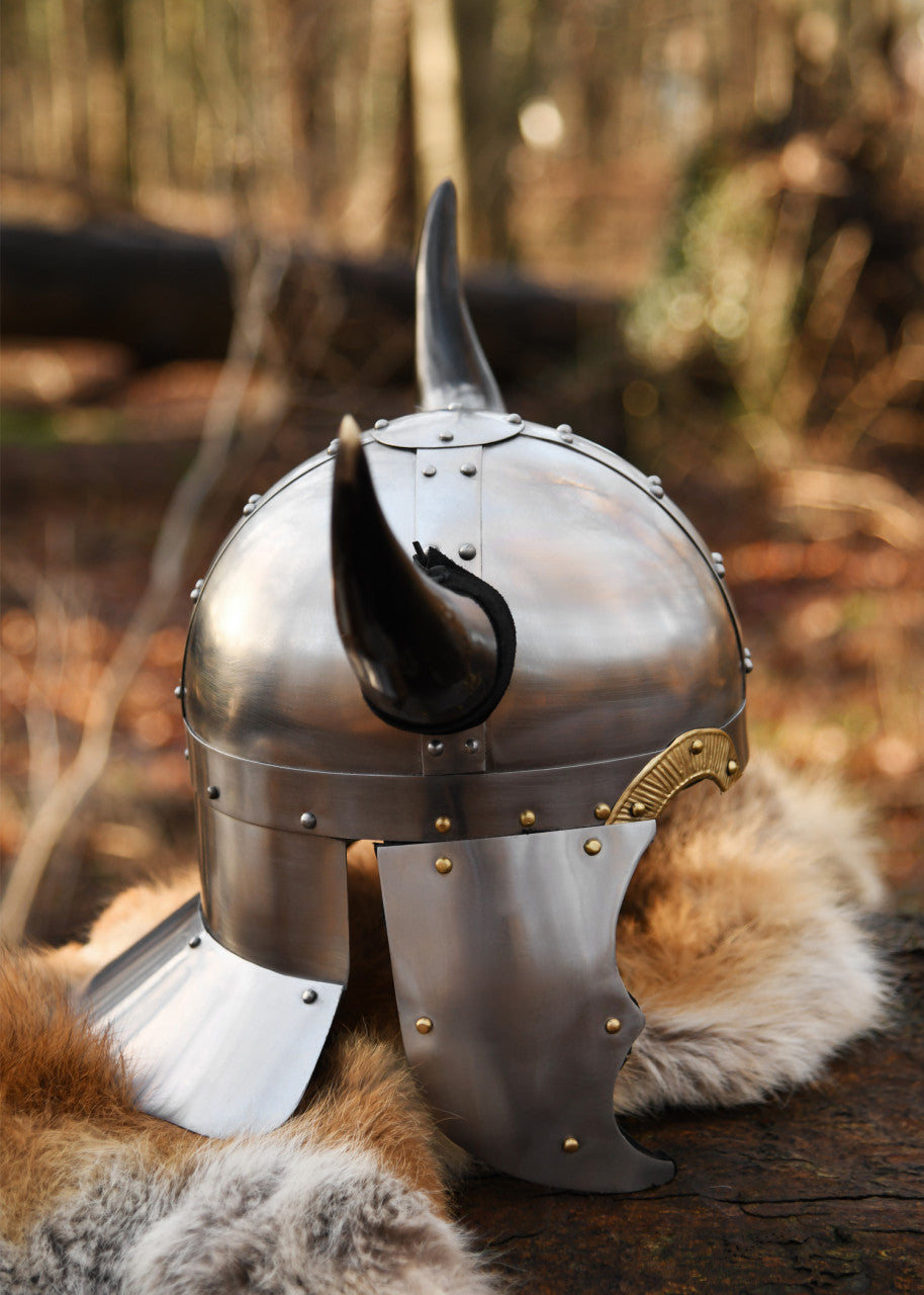 Casque viking à cornes en acier