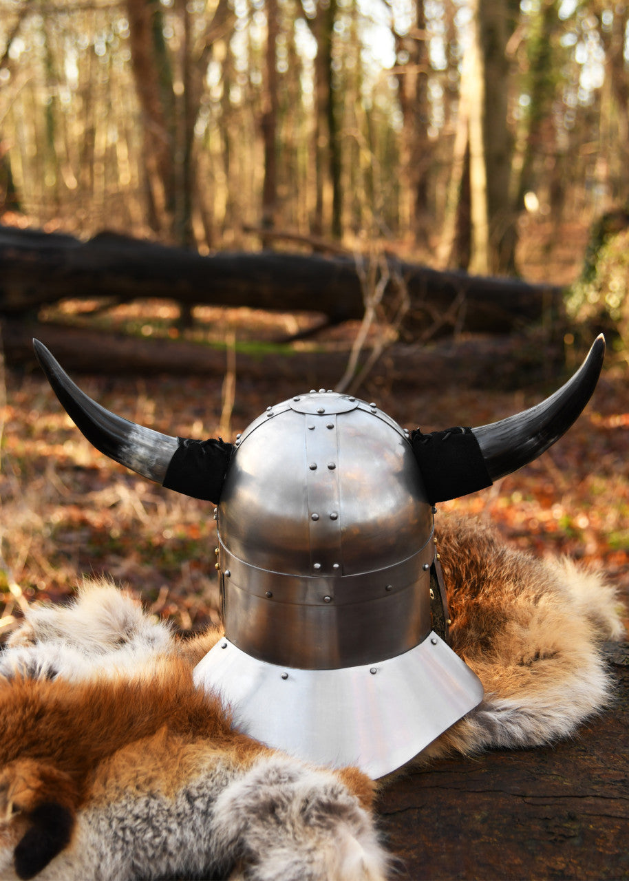 Casque viking à cornes en acier