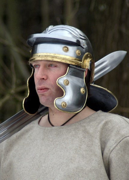 Attischer Helm aus Messing mit Haarbusch, ca. 300 v. Chr.