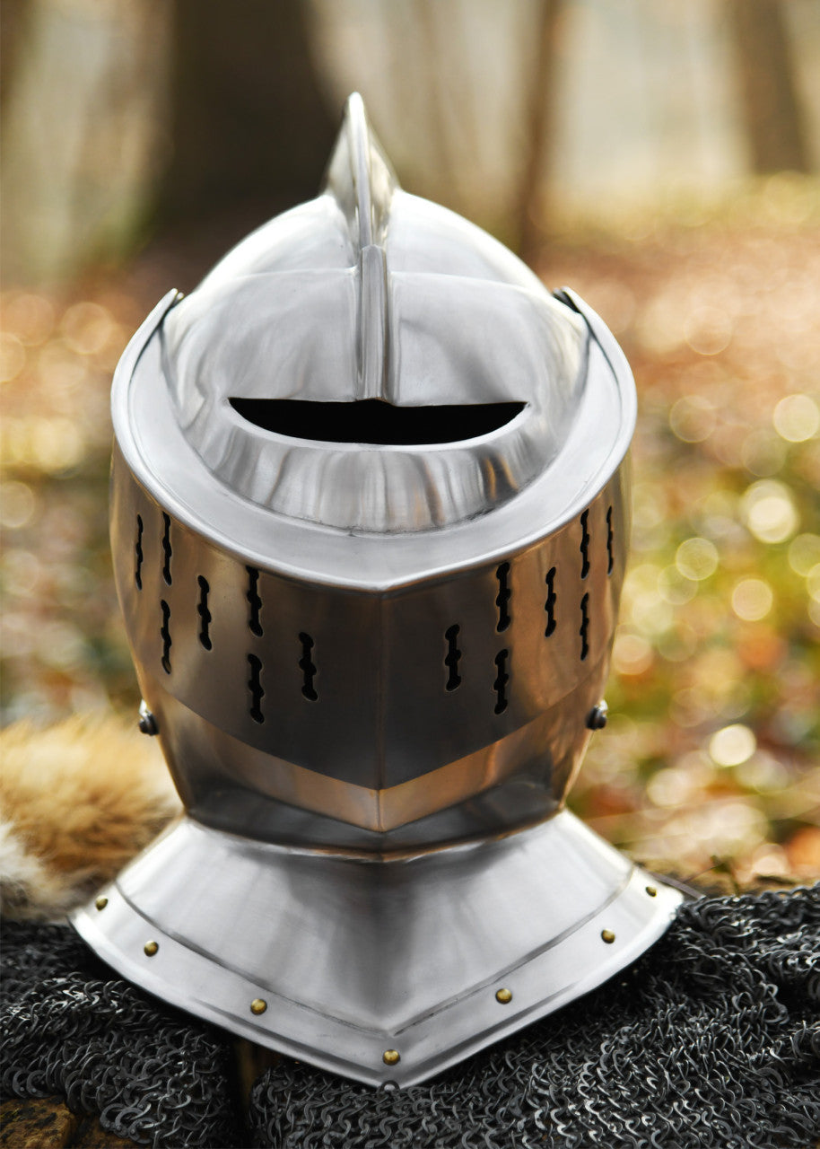 Casque fermé à visière rabattable vers 1520