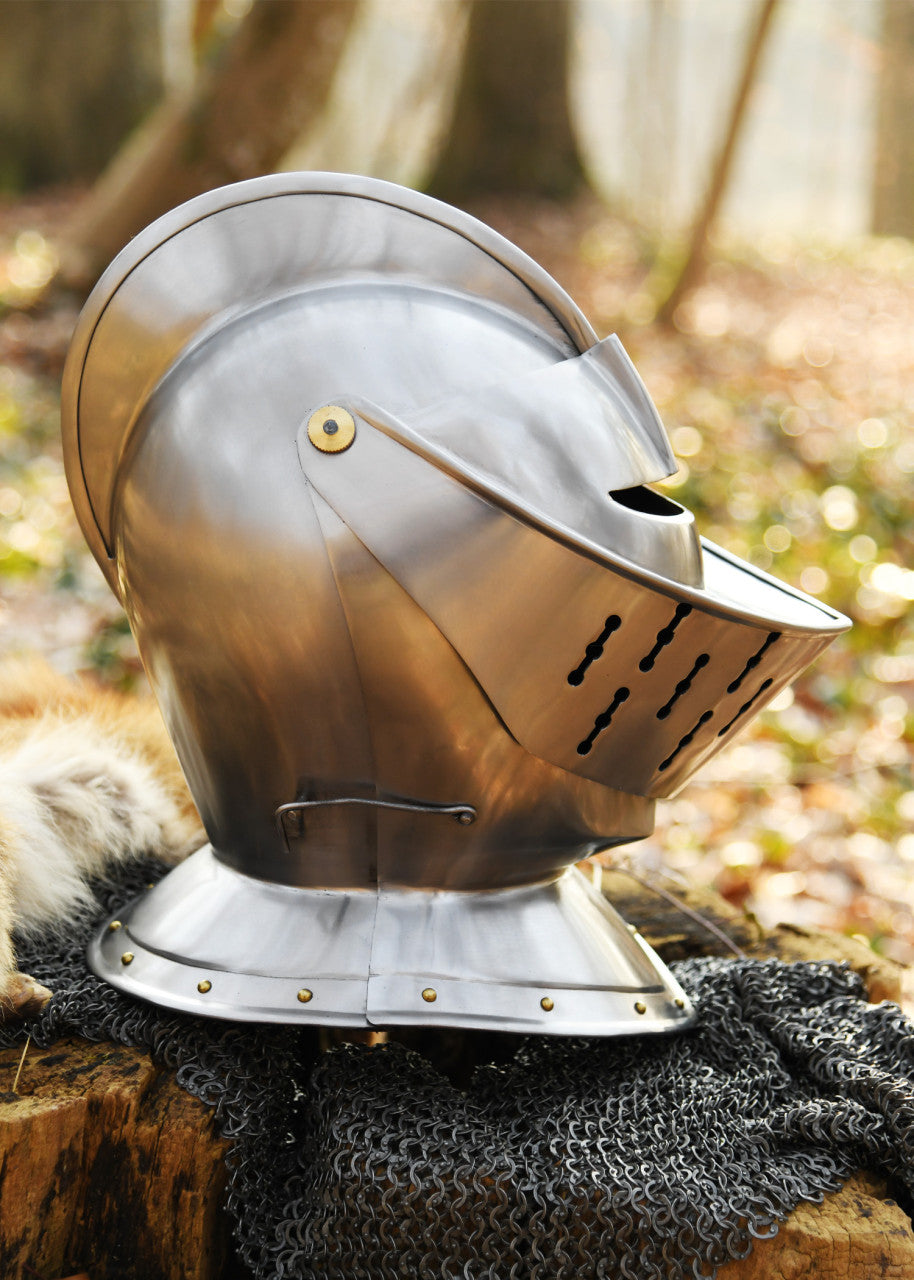 Casque fermé à visière rabattable vers 1520