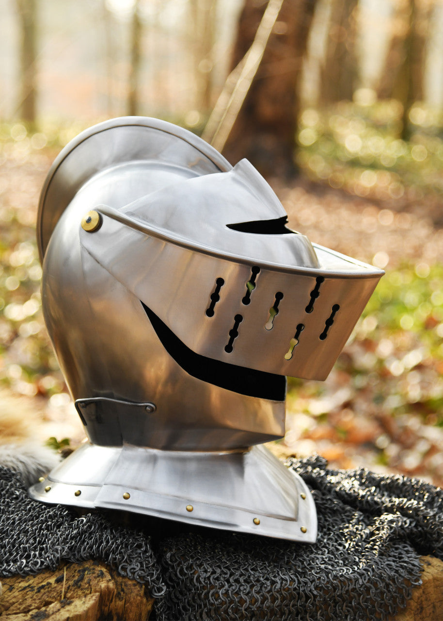 Casque fermé à visière rabattable vers 1520