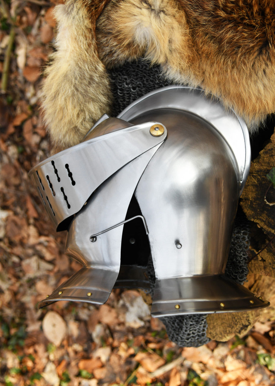 Casque fermé à visière rabattable vers 1520