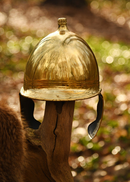 Attischer Helm aus Messing mit Haarbusch, ca. 300 v. Chr.