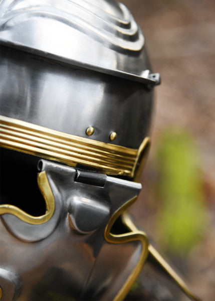 Attischer Helm aus Messing mit Haarbusch, ca. 300 v. Chr.
