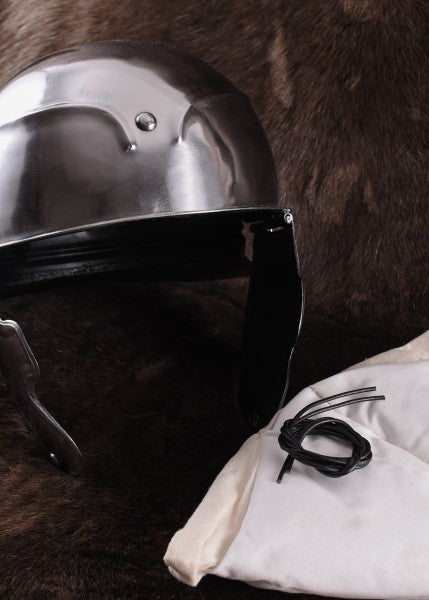 Attischer Helm aus Messing mit Haarbusch, ca. 300 v. Chr.