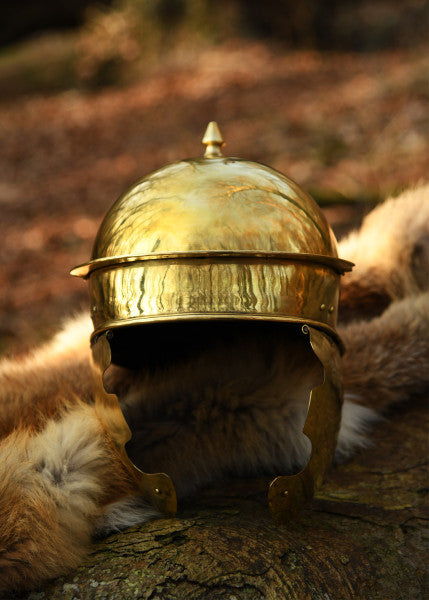Elmo Attico in Ottone con Cimiero Crinito, circa 300 a.C.