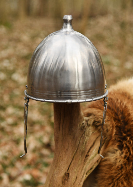 Attischer Helm aus Messing mit Haarbusch, ca. 300 v. Chr.