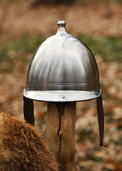 Attischer Helm aus Messing mit Haarbusch, ca. 300 v. Chr.