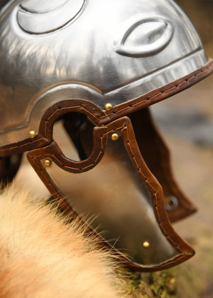 Elmo Attico in Ottone con Cimiero Crinito, circa 300 a.C.