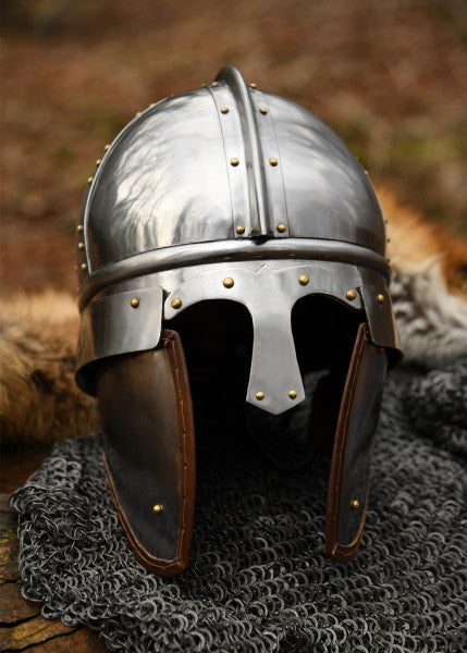 Attischer Helm aus Messing mit Haarbusch, ca. 300 v. Chr.