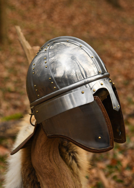 Attischer Helm aus Messing mit Haarbusch, ca. 300 v. Chr.