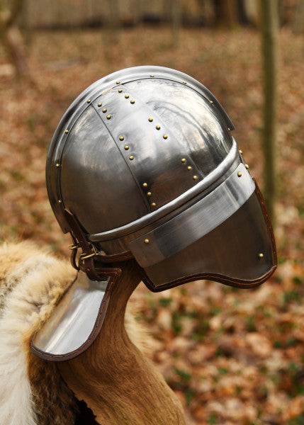 Attischer Helm aus Messing mit Haarbusch, ca. 300 v. Chr.