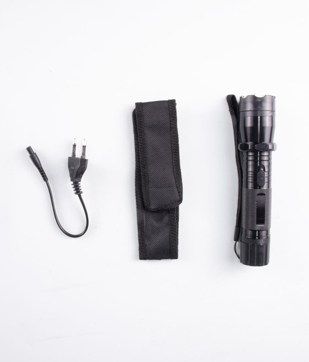 Shocker Lampe Noir 130 Lumens 2 400 000 V housse accu rechargeable