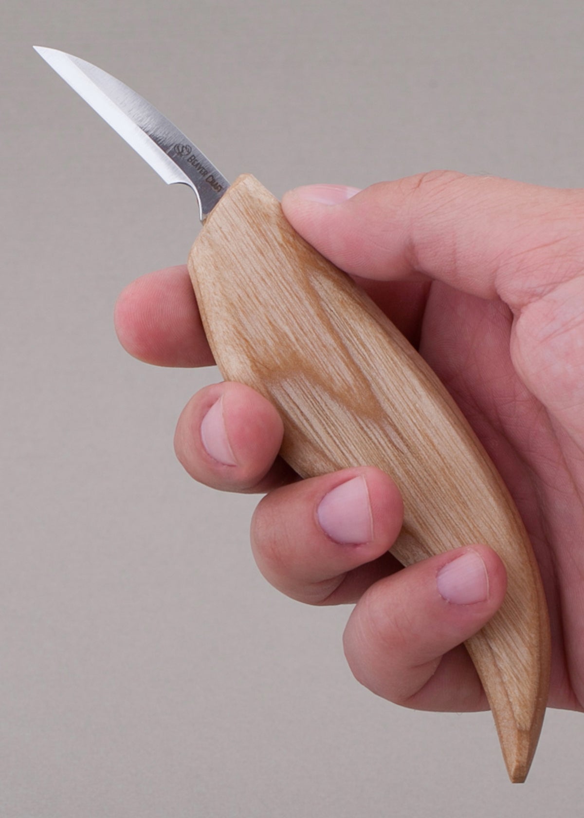 Couteau de chip carving BeaverCraft C8, manche en frêne