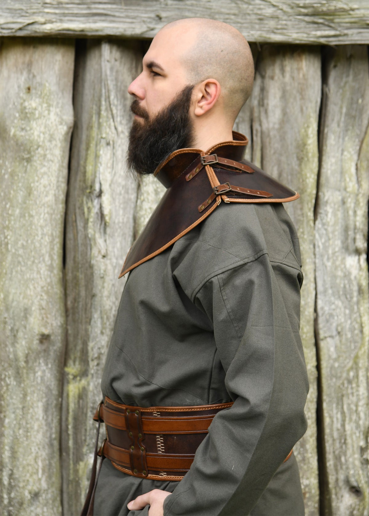 Gorgerin en cuir brun Arnulf