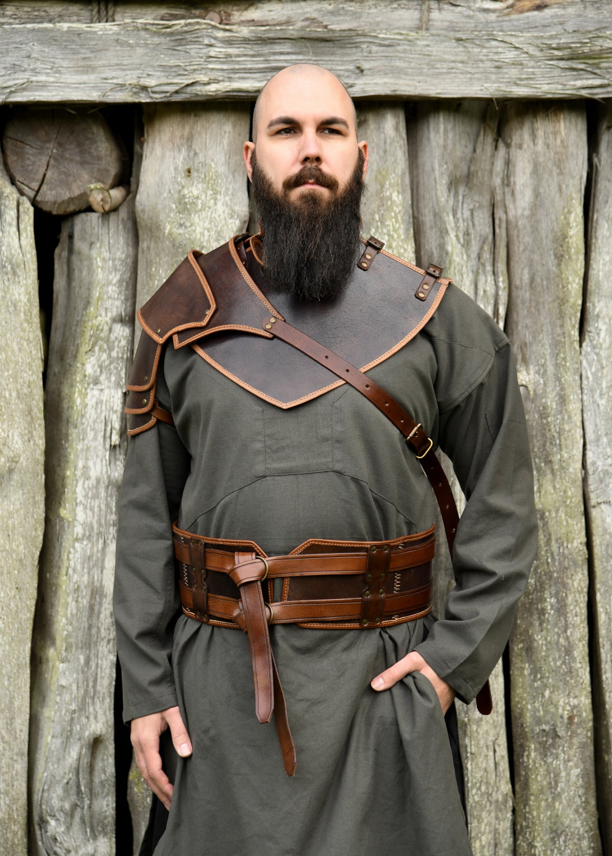 Gorgerin en cuir brun Arnulf