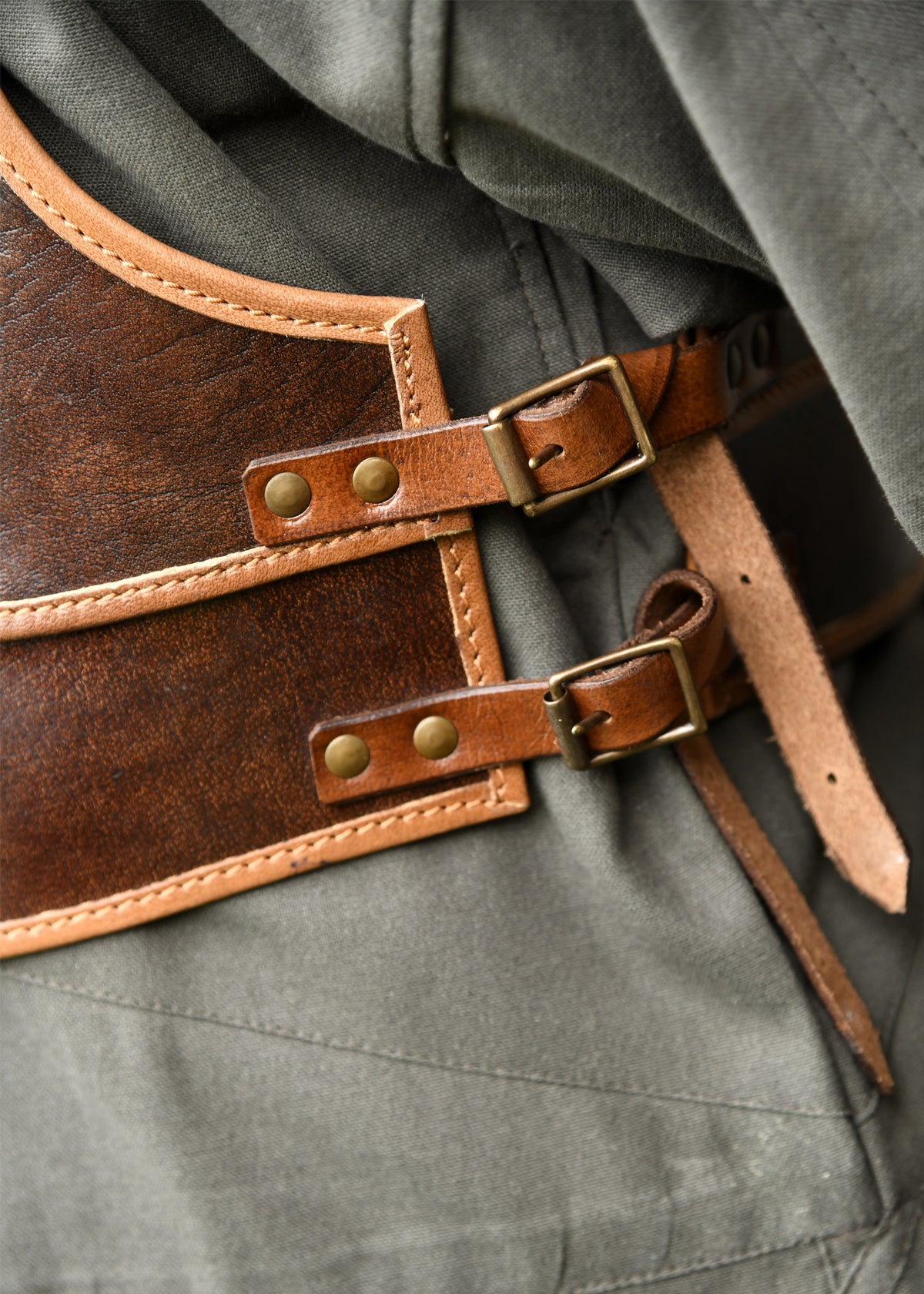 Cuirasse Arnulf en cuir marron