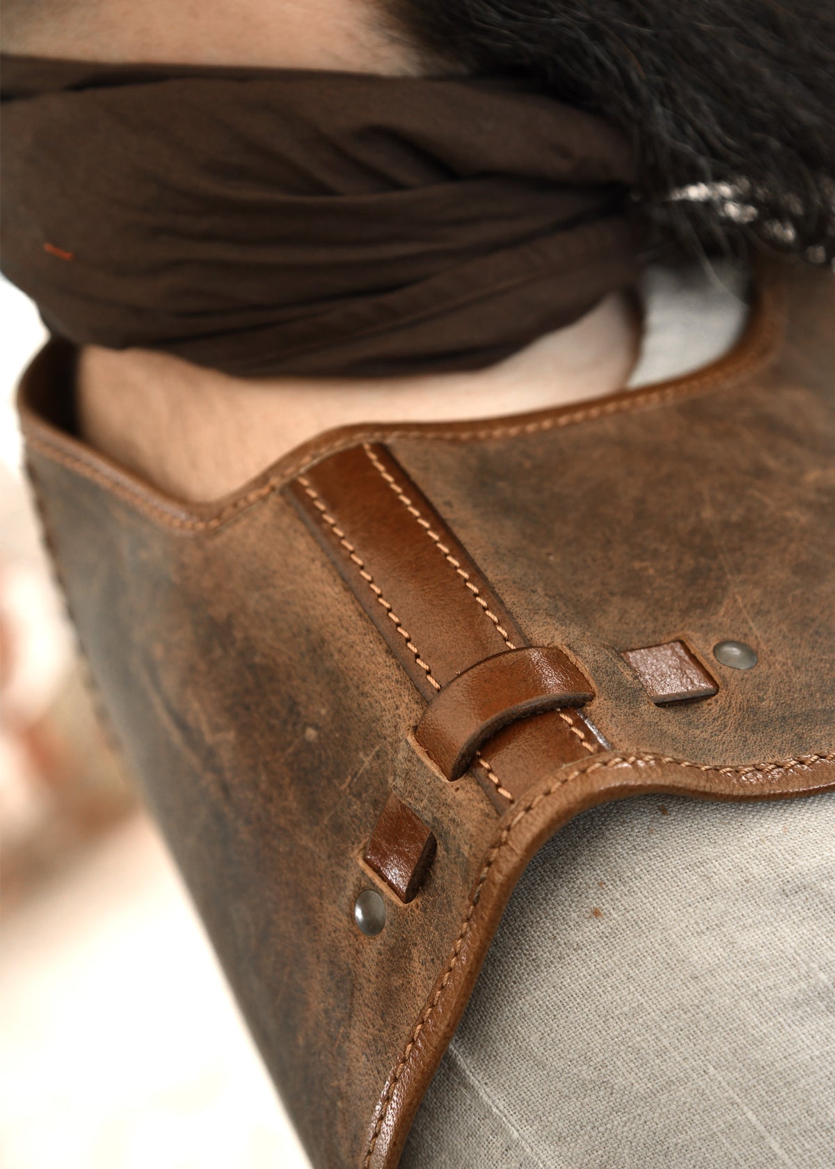Armure de torse Sindri en cuir gras brun