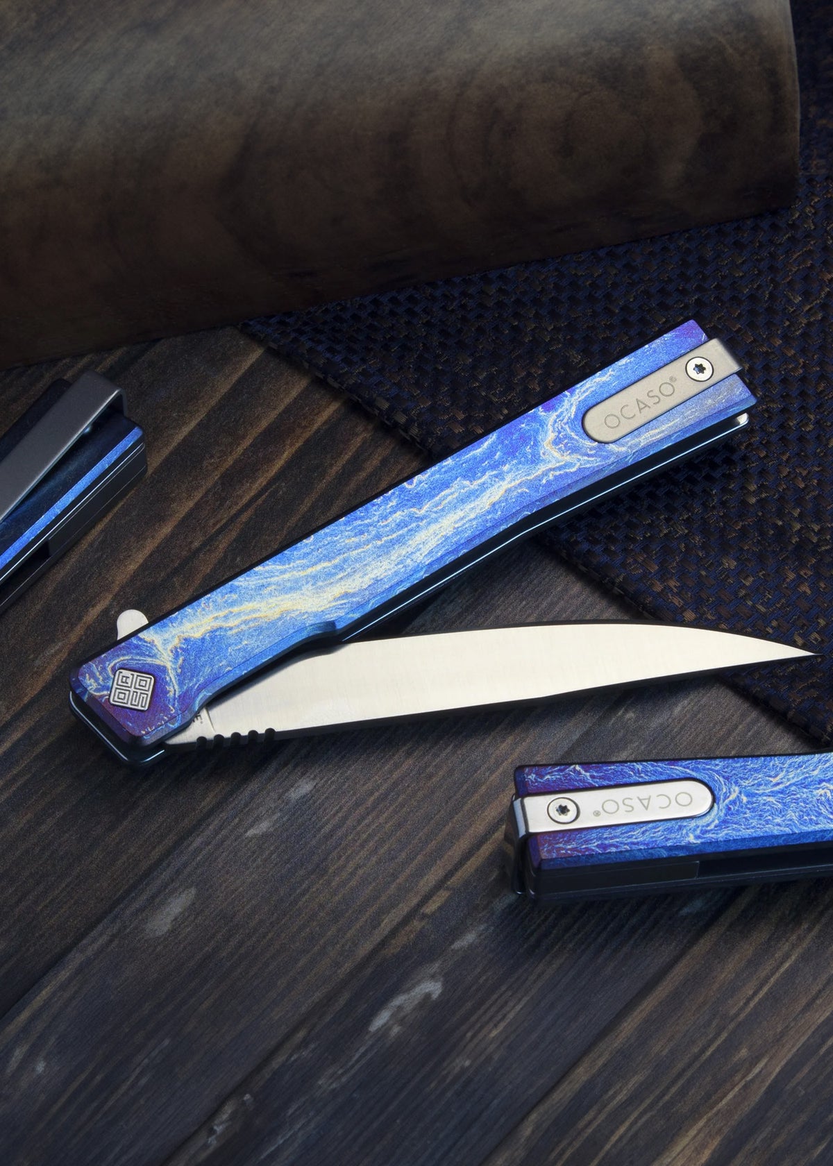 Couteau pliant Ocaso Solstice en titane anodisé