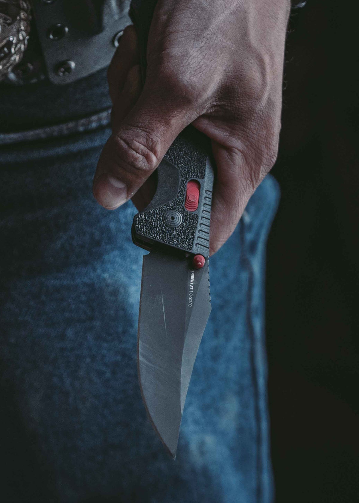 Couteau pliant SOG Trident AT noir et rouge