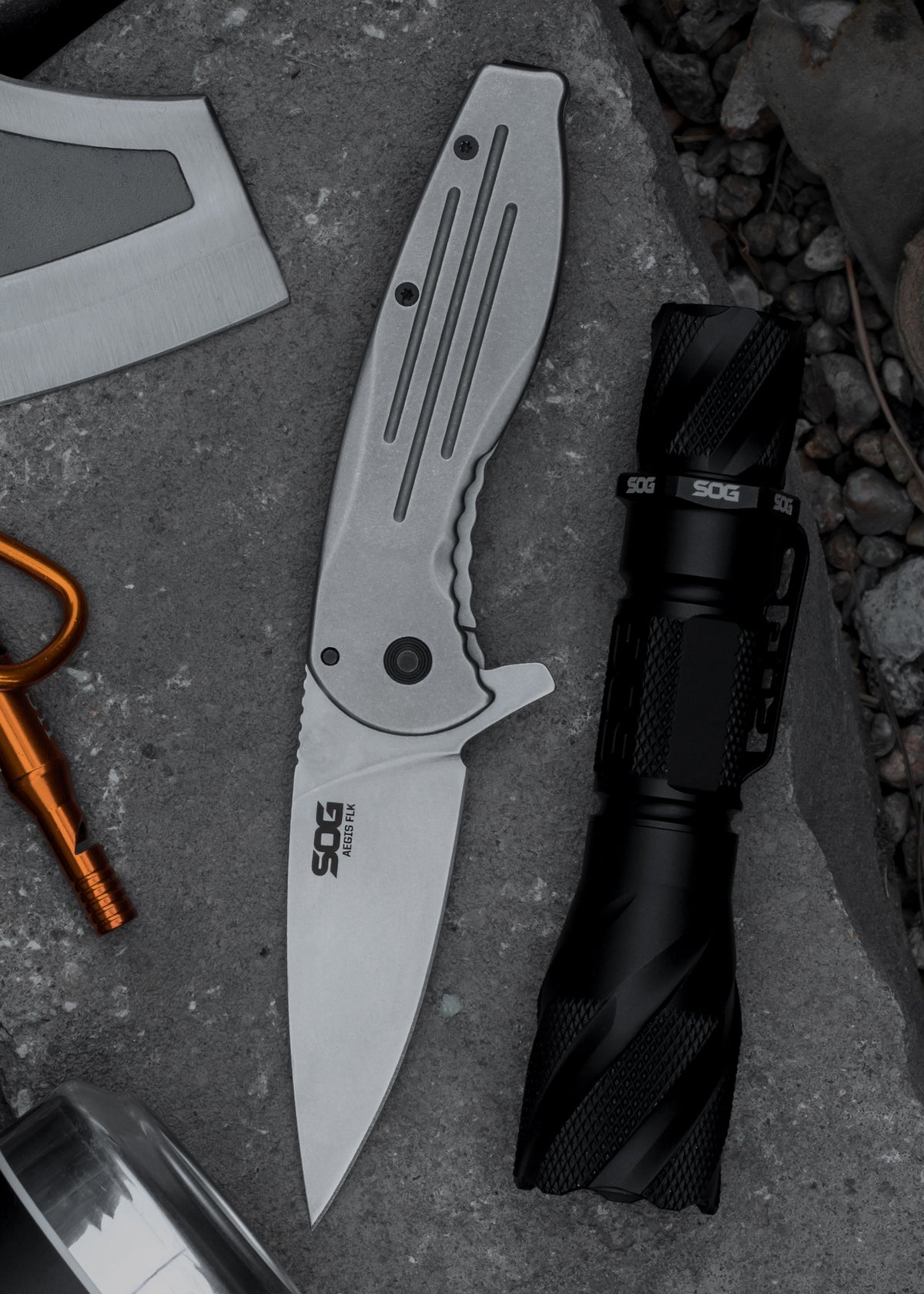 Couteau pliant SOG Aegis FLK tout métal
