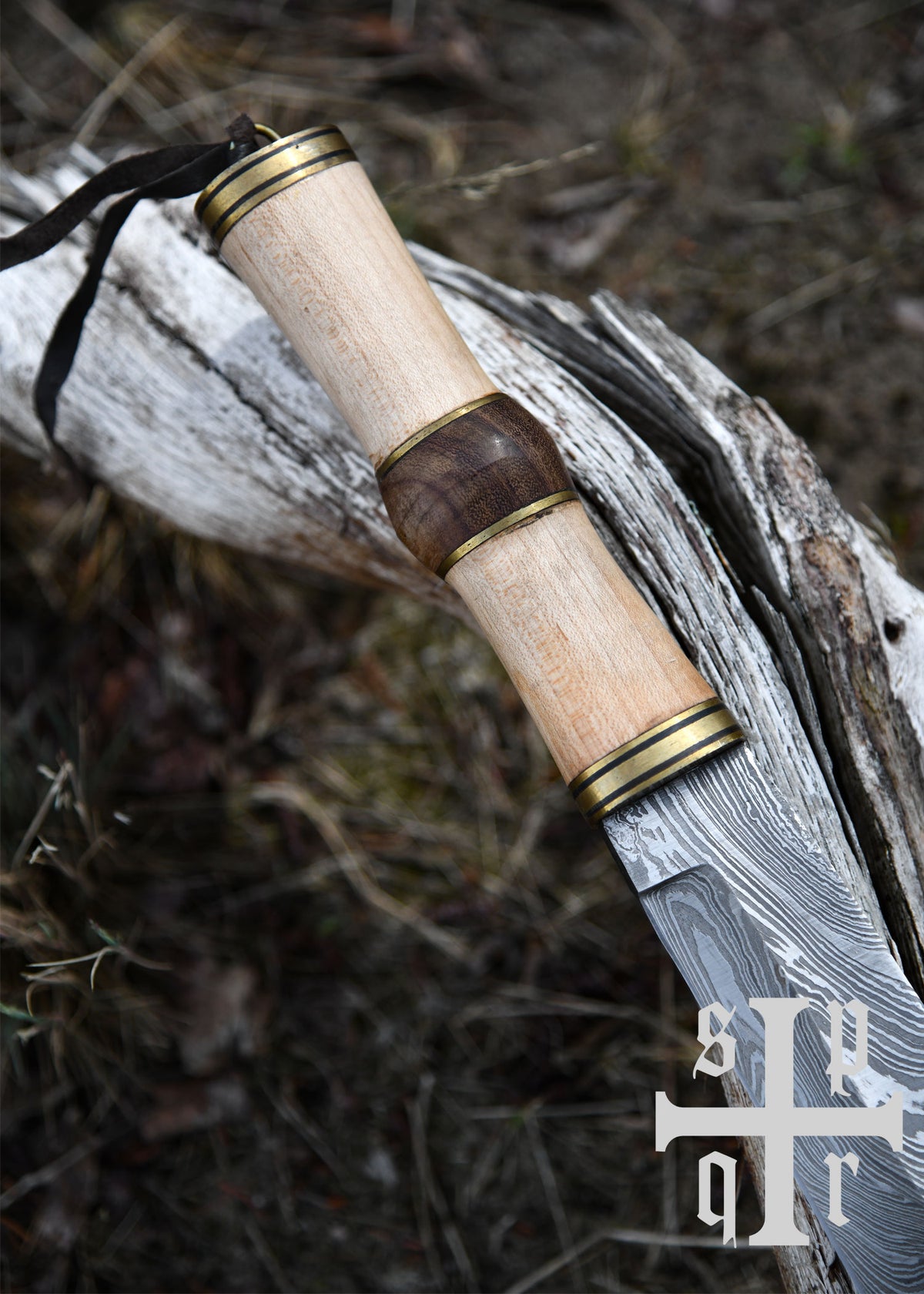 Sax viking en acier damassé avec fourreau en peau de chèvre