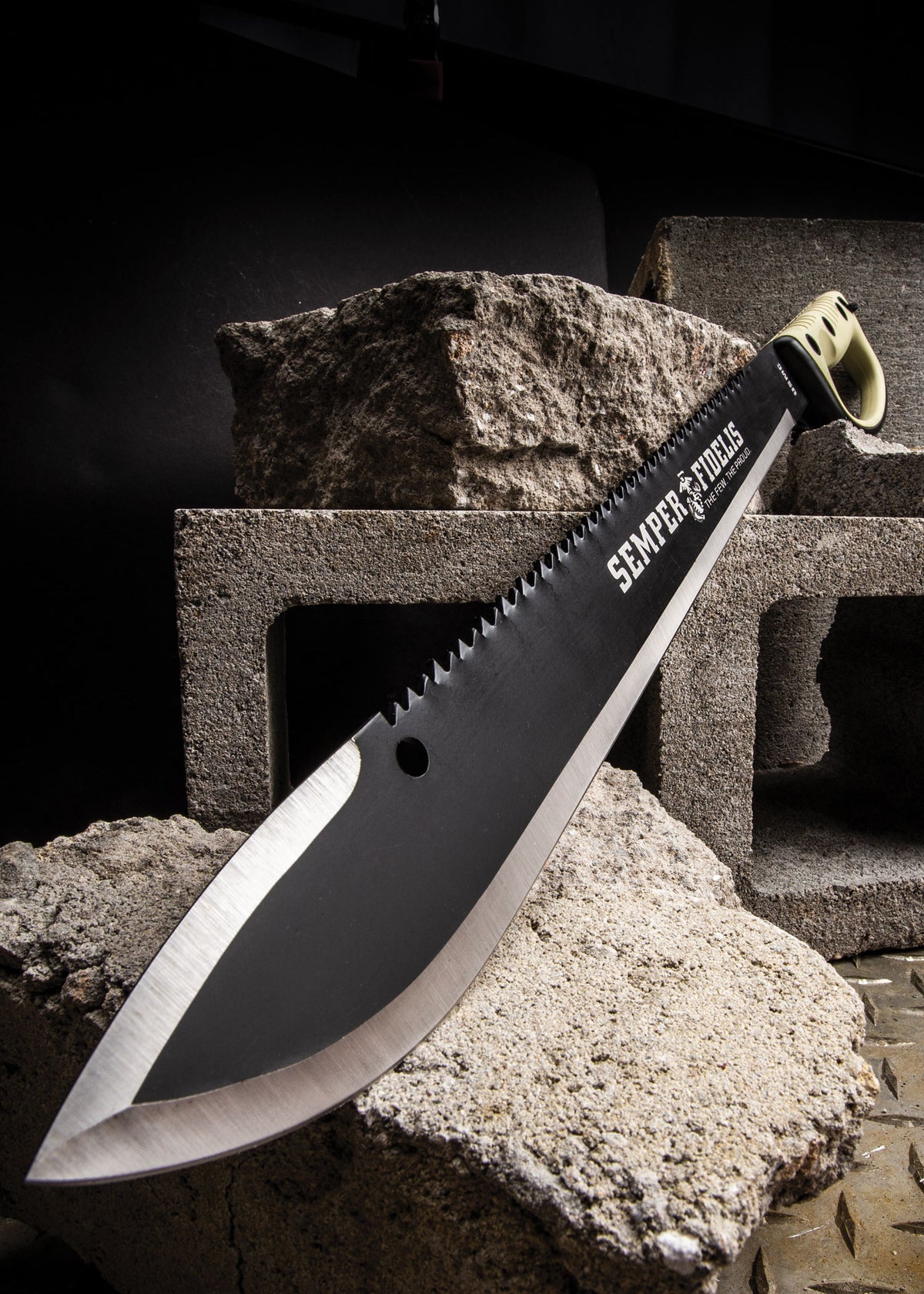 Machette United Cutlery USMC Semper Fi Sawback