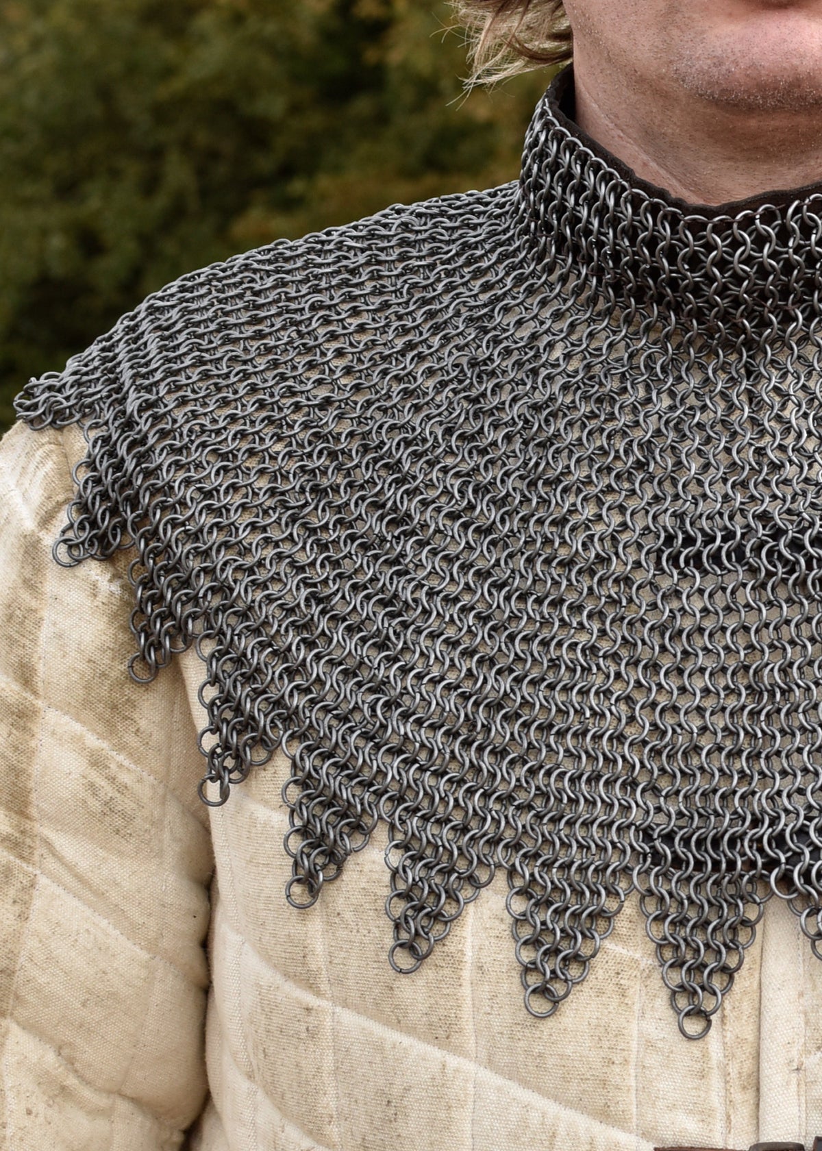 Collier d'évêque BTW en mailles d'acier à ressort