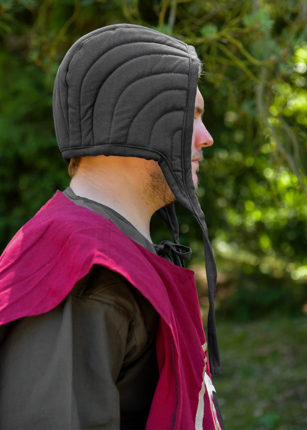 Cagoule rembourrée médiévale noire