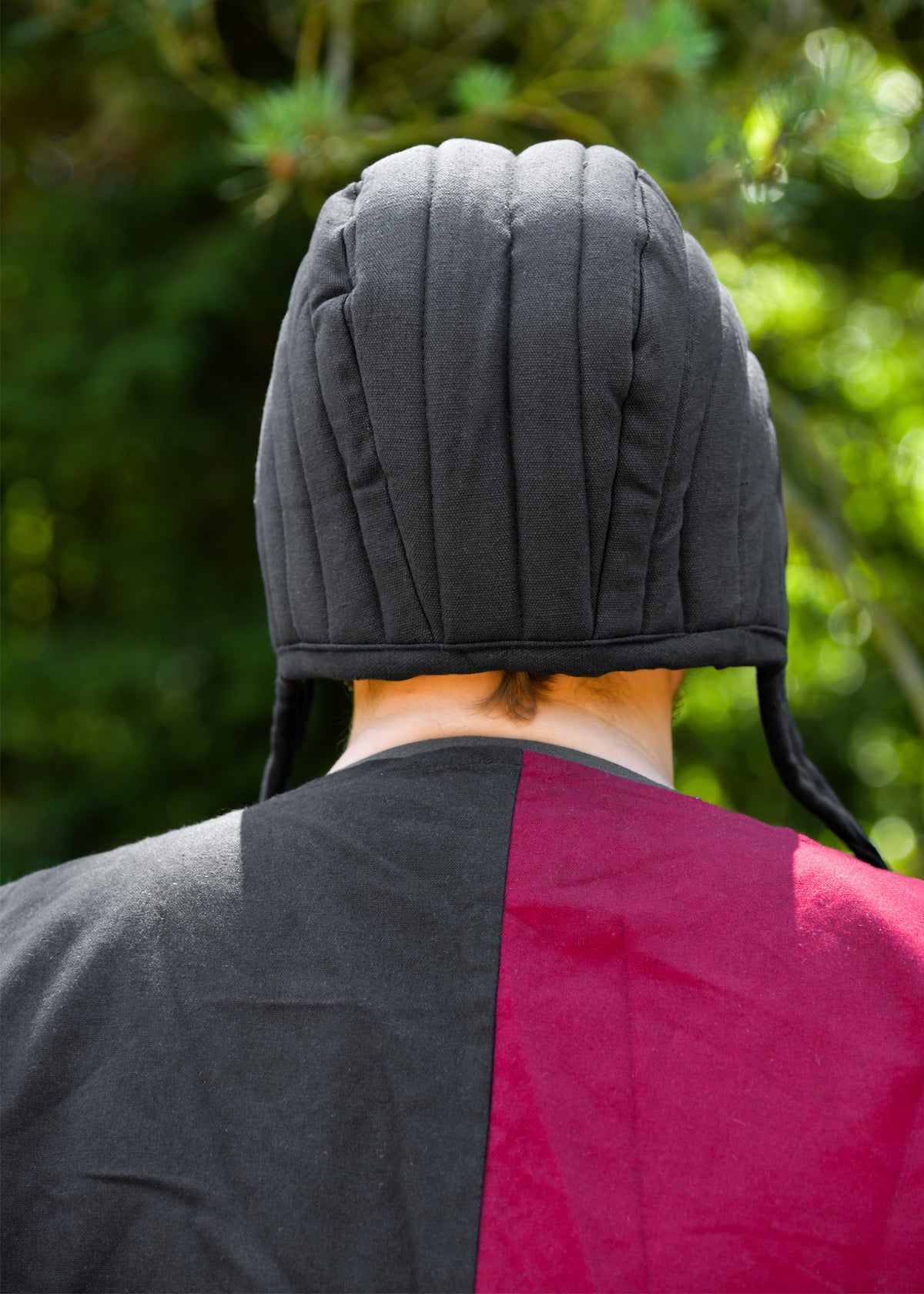 Cagoule rembourrée médiévale noire