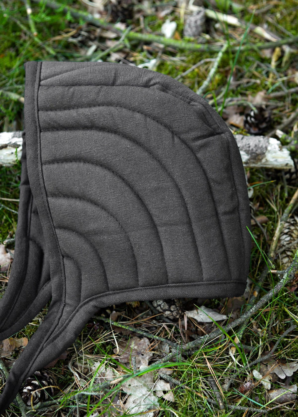 Cagoule rembourrée médiévale noire