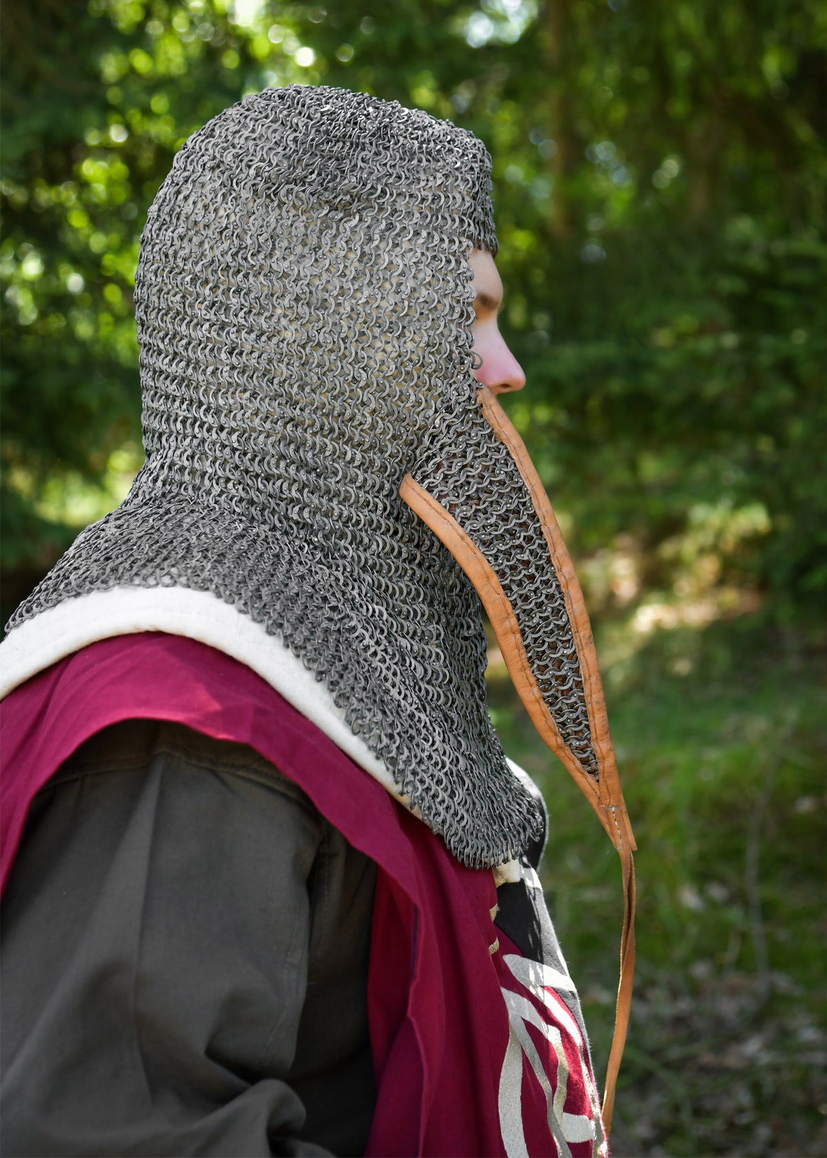 Coiffe de mailles rivetées avec ventail triangulaire
